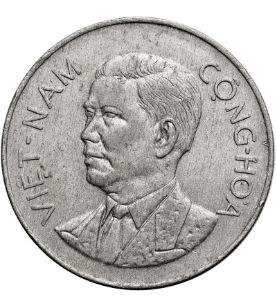 South Vietnam, Ngô Đình Diệm (1955–1963). 50 Su 1960