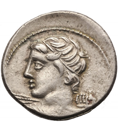 The Roman Republic, C. Licinius L. f. Macer. AR Denarius, 84 BC, Rome mint