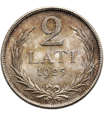 Łotwa, Republika 1918-1938. 2 Łaty 1925