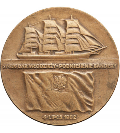 Poland, PRL (1952-1989). Medal 1984, Dar Młodzieży Raising the Bandera 4.07.1982, Higher Maritime School in Gdynia