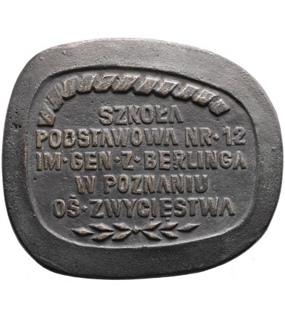 Polska, PRL (1952–1989), Poznań. Plakieta 1983, Szkoła Podstawowa im. Generała Zygmunta Berlinga (1896-1980)