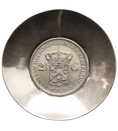 Niderlandy. Srebrna miseczka / spodek z monetą 2,5 guldena 1943, Wilhelmina