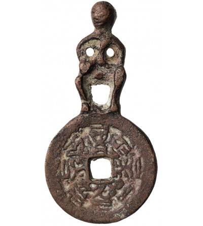 China, Han Dynasty. Pendant - Chinese fertility amulet dal boy in bronze