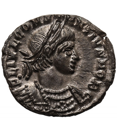 Roman Empire. Constantinus II, as Caesar, 316-337 AD. AE Follis, ca. 332-333 AD, Treveri mint - GLORIA EXERCITVS