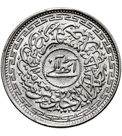 India - Hyderabad. 8 Annas AH 1366 rok 37 / 1946-47 AD