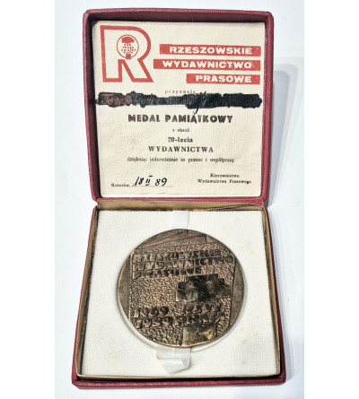 Polska, PRL (1952–1989). Medal pamiątkowy z okazji 20-lecia Reszowskiego Wydawnictwa Prasowego, 18.02.1989