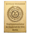 Niemcy, Republika Demokratyczna (NRD/DDR). Medal / plakieta Narodowa Armia Ludowa Komenda Miejska Stolicy NRD Berlin Niemcy, Republika Demokratyczna (NRD/DDR). Medal / plakieta Narodowa Armia Ludowa Komenda Miejska Stolicy NRD Berlin